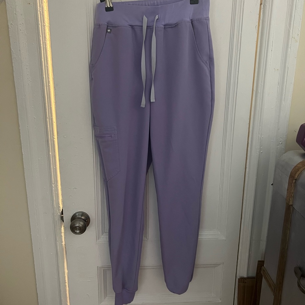 Figs Zamora High-Waisted Jogger Scrub Pants Lavender Dew